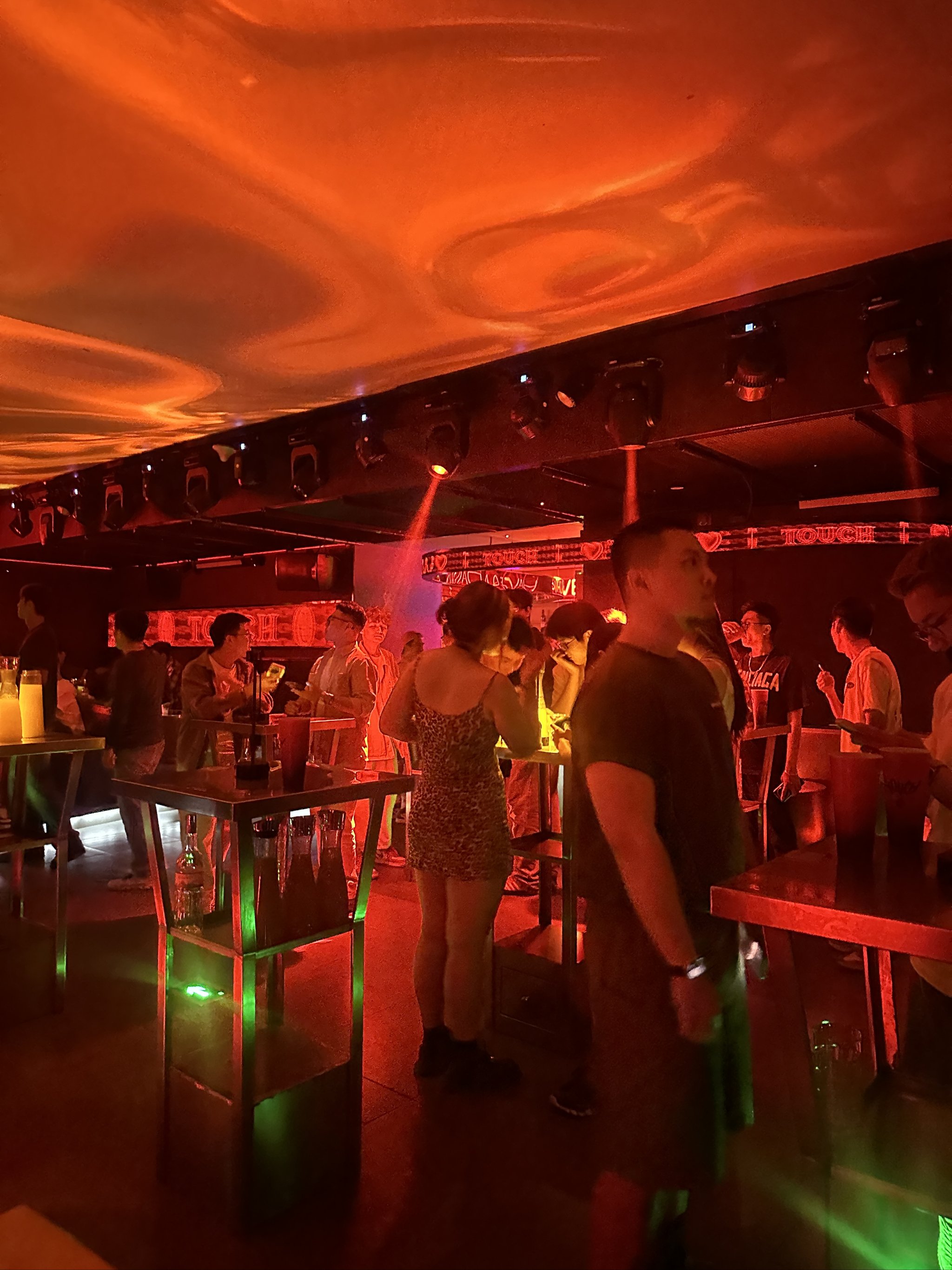 保山商务ktv：单人畅享商务氛围-龙陵县ktv预定